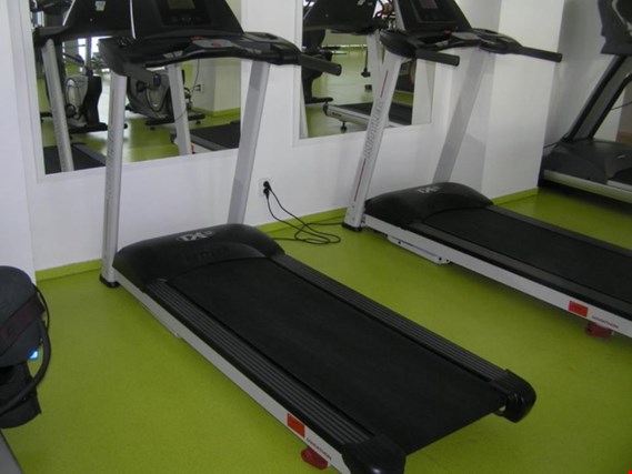 Used Marathon TX5 Marathon TX5 1 Treadmill for Sale (Auction Premium) | NetBid Industrial Auctions